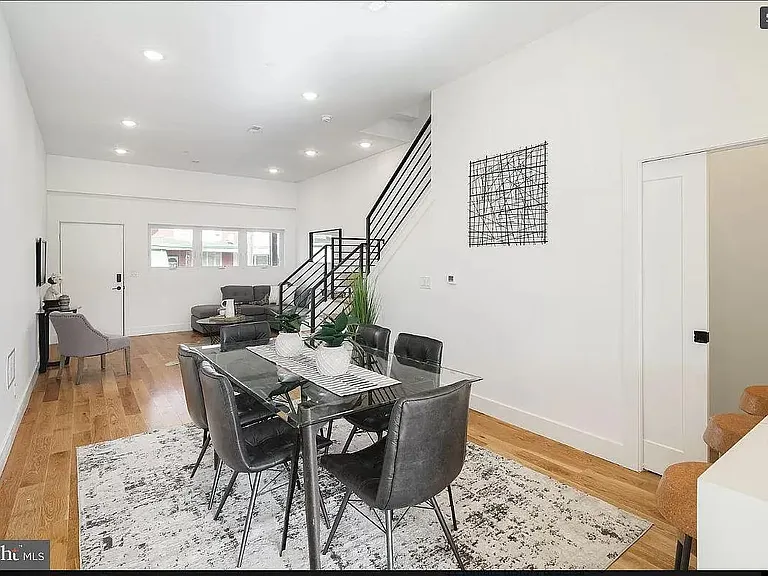3856 Pennsgrove St — Photo 5