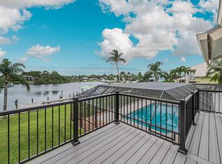 718 SE Essex Dr, Port Saint Lucie, FL 34984