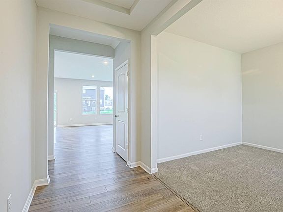 5th image of 400 Champagne Ln