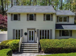 105 Norwood Ave, Northport, NY 11768