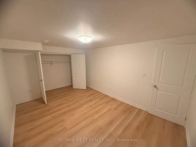 334 Silverthorn Ave #C — Photo 7