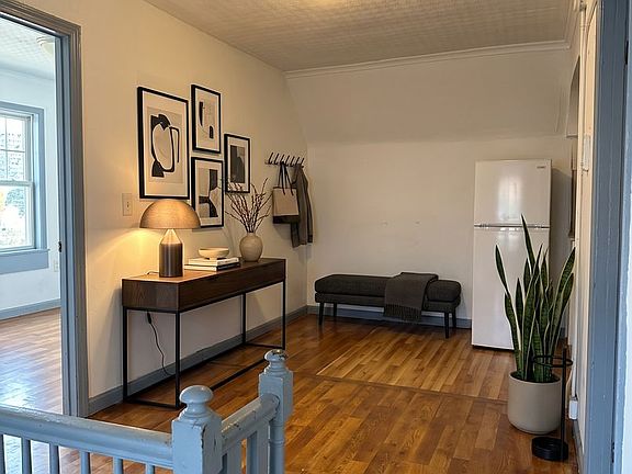 5th image of 349 Ridgewood Ave