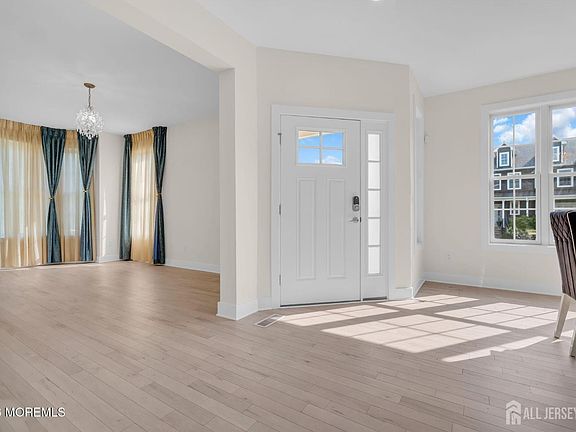 5th image of 17 Kitchen Ave