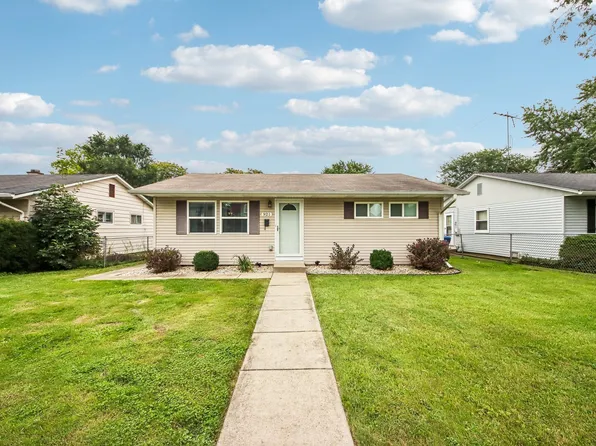 921 N Jackson St, Waukegan, IL 60085