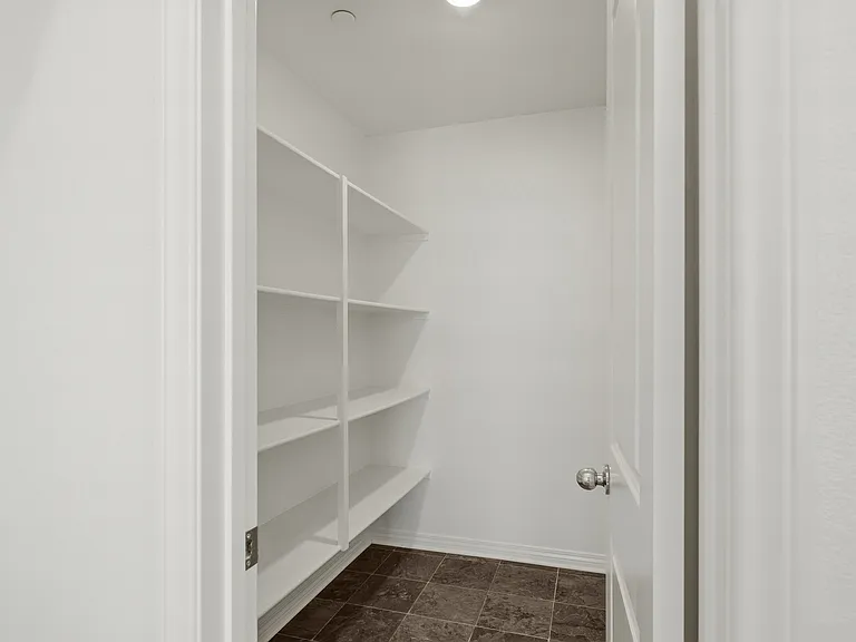 27215 Lost Palm St — Photo 3