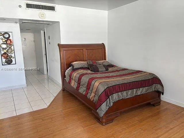 The Decoplage Condo — Photo 3