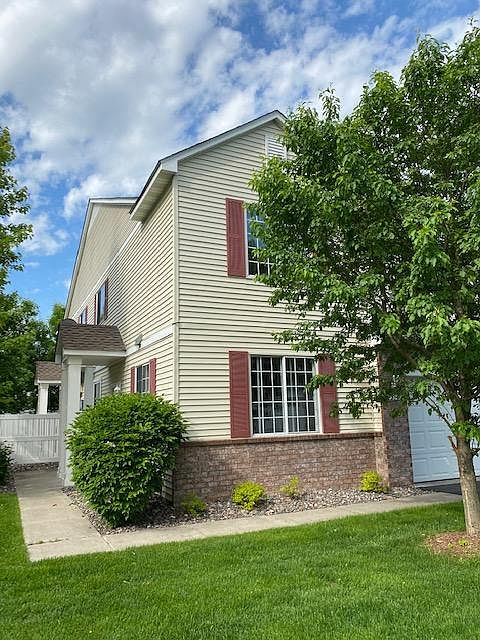 End unit townhome, great neighborhood!