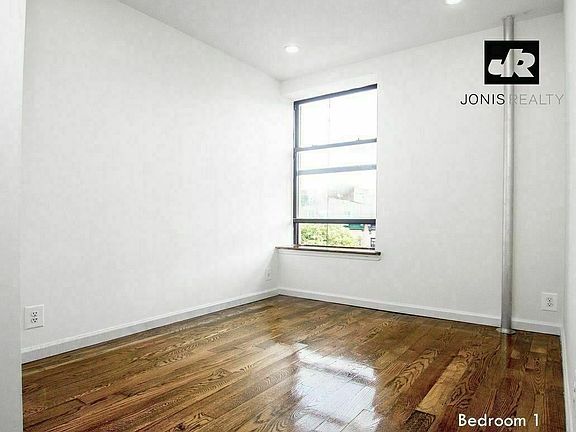 4th image of 167 1st Ave APT 2