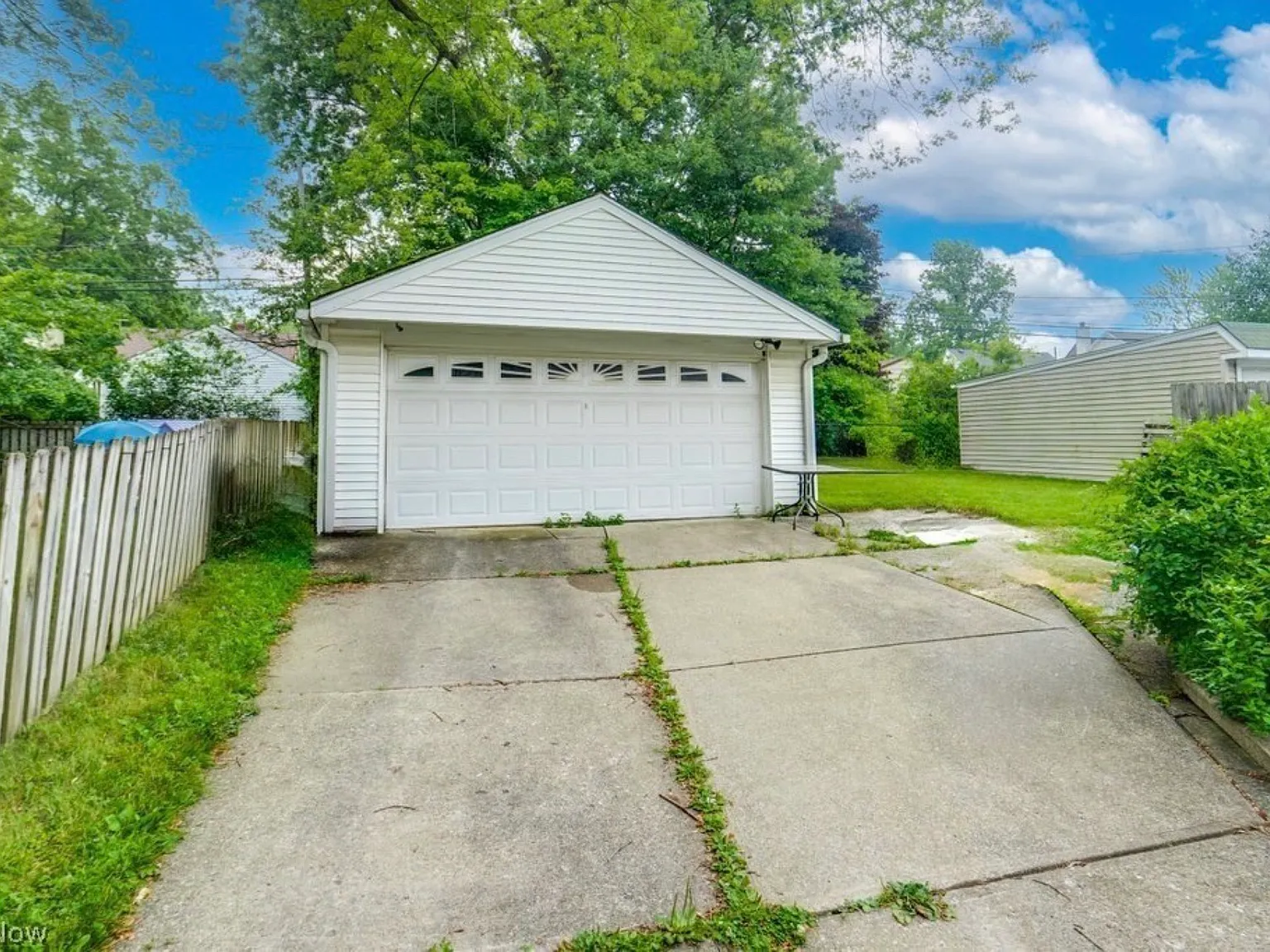 4 bed, 1364 sqft, $1,795 — Photo 2
