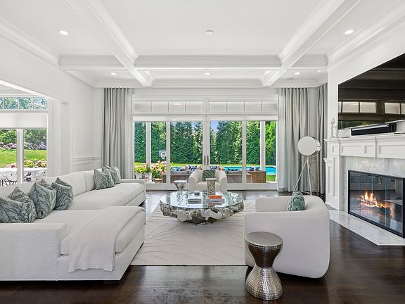 5th image of 1 Fair Hills Ln