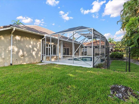 3rd image of 6989 Cypress Cove Circle