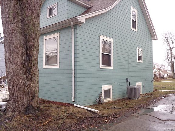 2nd image of 1328 Belling Pl