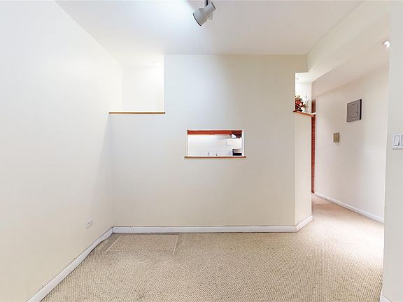 5th image of 102-102 45th Rd #67-2R