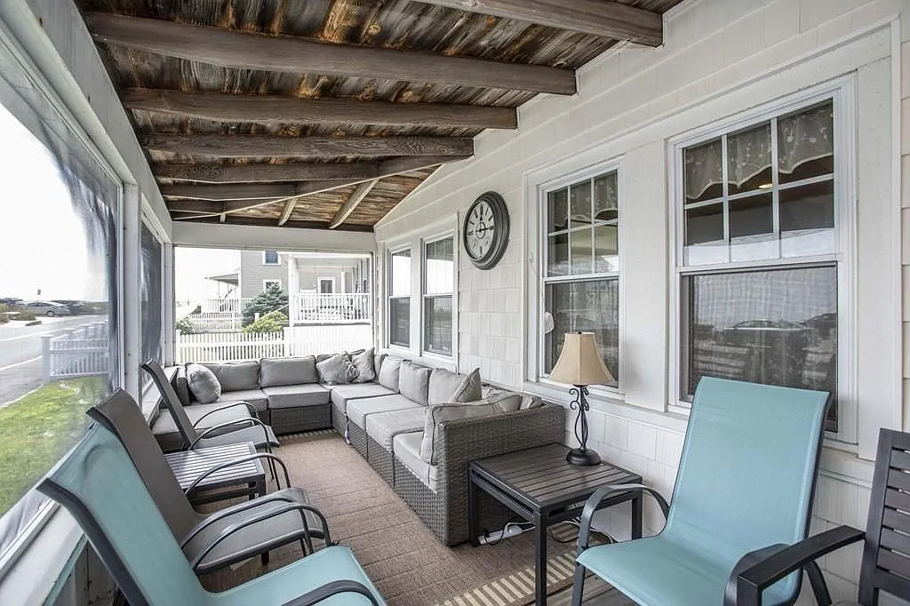5 bed, 1.5 bath, 2304 sqft, $4,250 — Photo 4