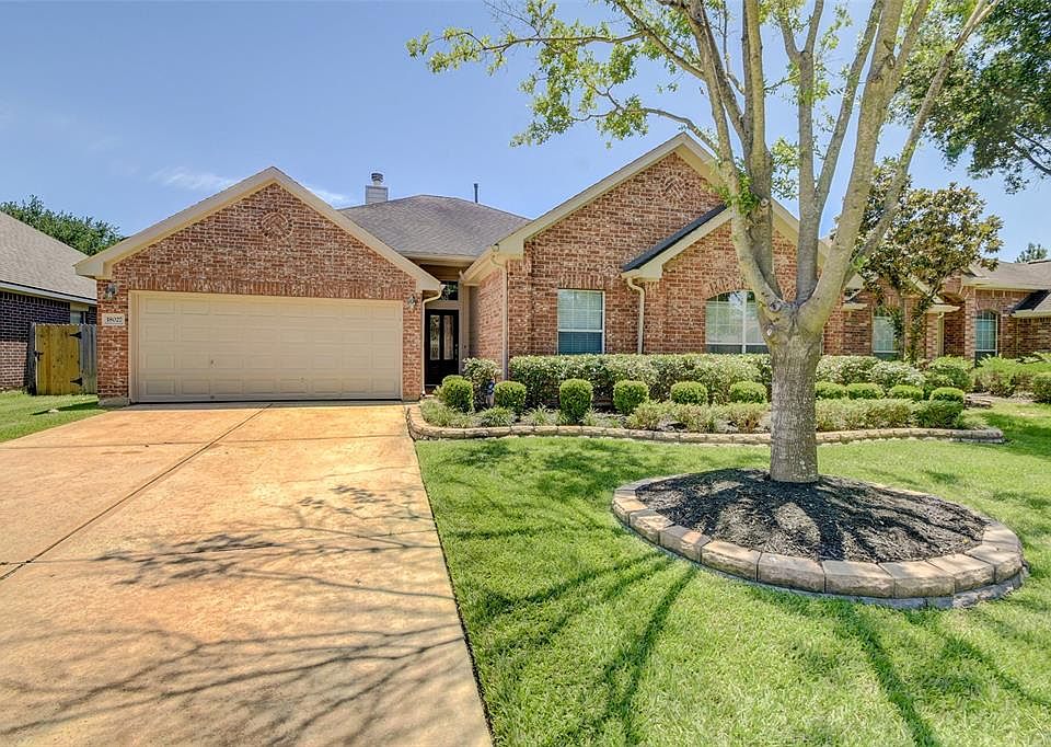 1st image of 18027 Parkwille Ln