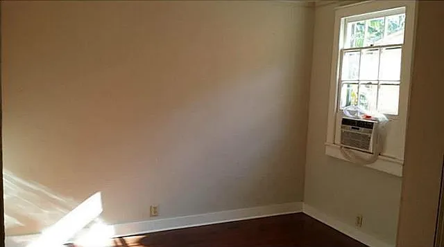 935 Louisa St — Photo 10