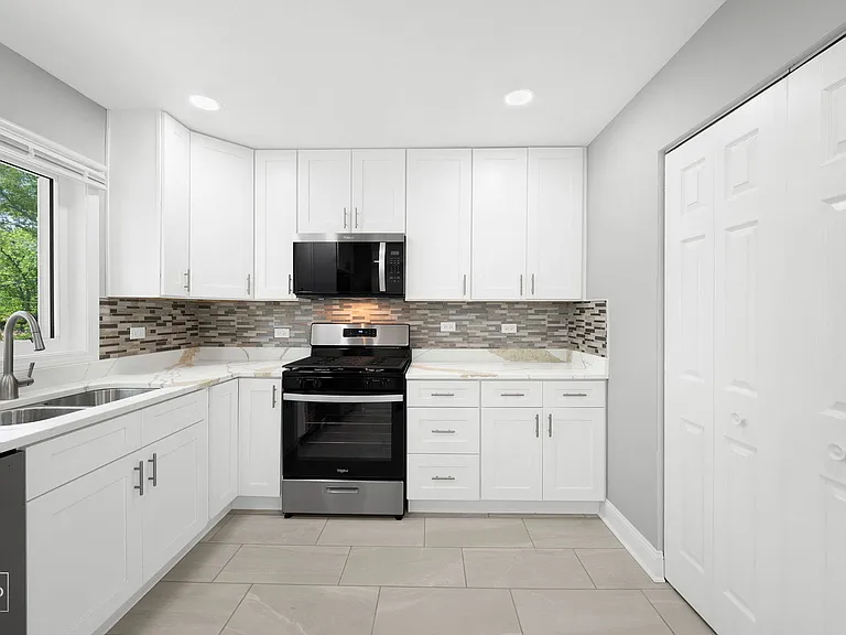 225 Bode Rd — Photo 3