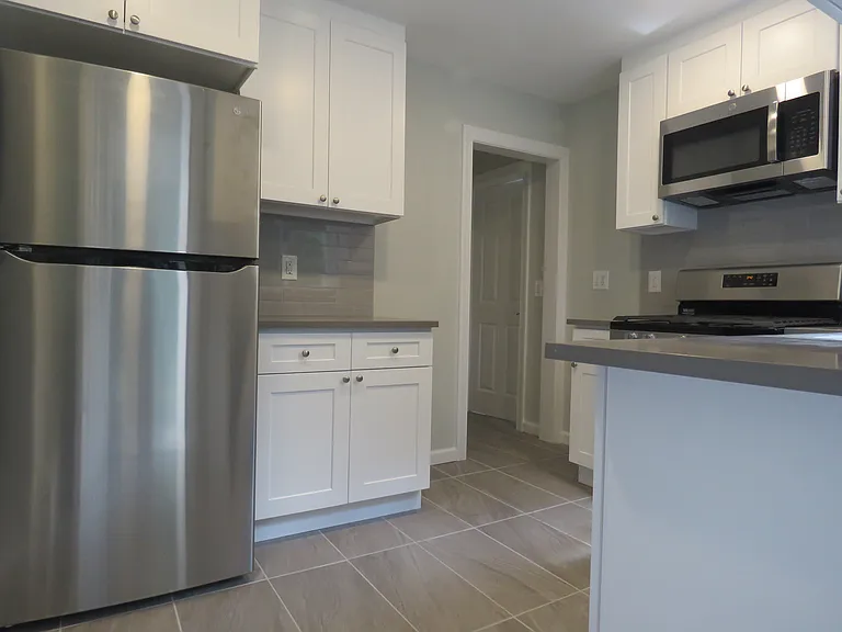 289 Hardenburgh Ave — Photo 11