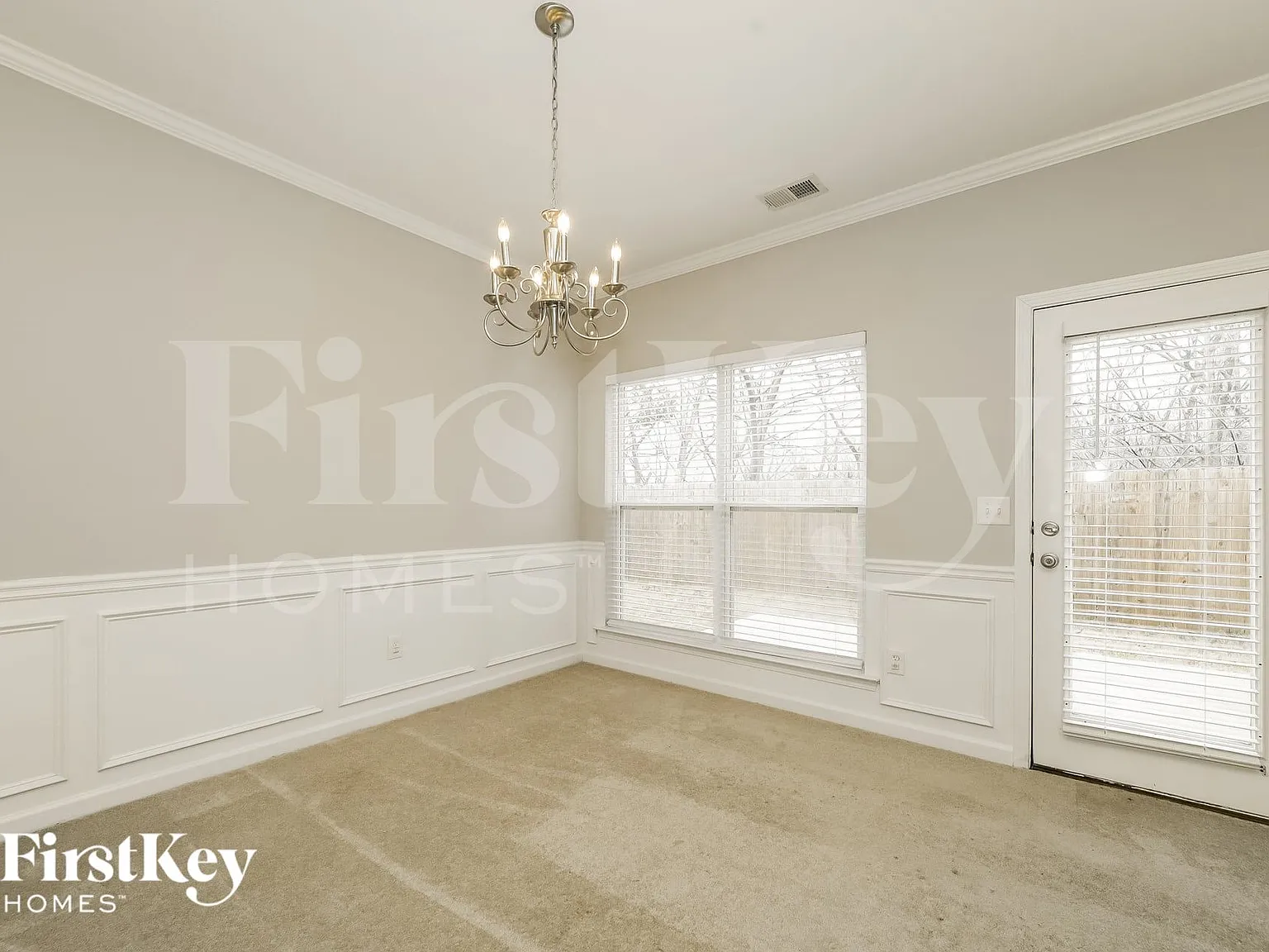 3 bed, 2.5 bath, 2189 sqft, $2,365 — Photo 4