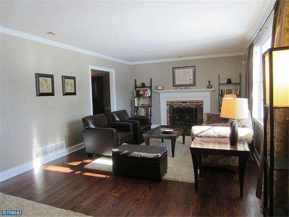 2nd image of 2637 Pennington Dr