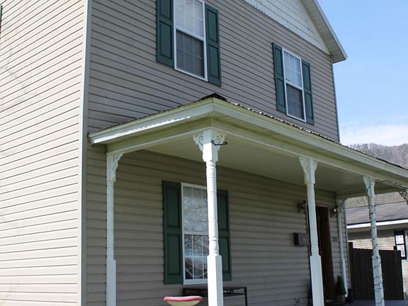3rd image of 210 Laurel Ave