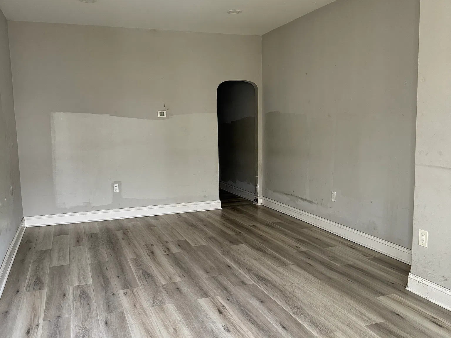 1 bed, 700 sqft, $1,100 — Photo 2