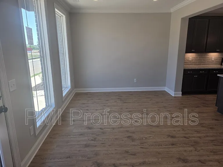 1337 Rebecca Johns Dr — Photo 2