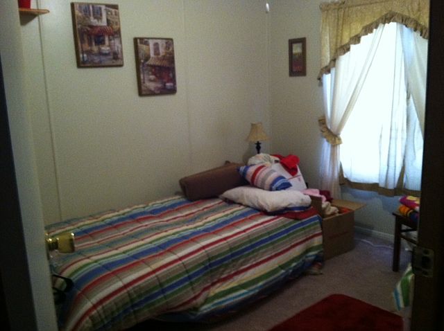 2nd bedroom