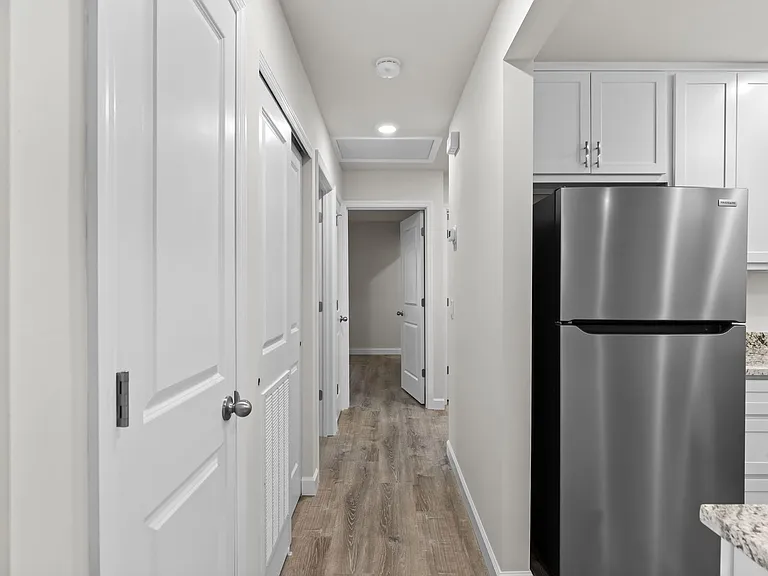 Sherman Square Apartments — Photo 26
