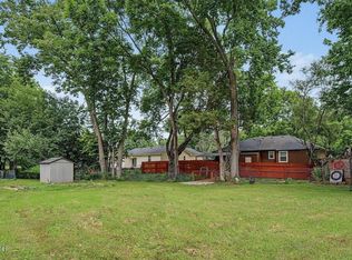 7010 Bartlett Rd, Louisville, KY 40218