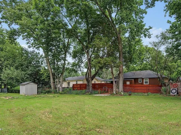 7010 Bartlett Rd, Louisville, KY 40218