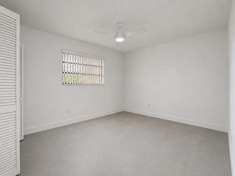 2152 SW 72nd Ave — Photo 5