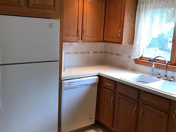 3rd image of 78 Elmview Dr
