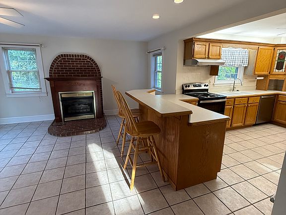 4th image of 801 Northside Dr