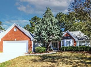 1585 Smoke Hill Dr, Hoschton, GA 30548