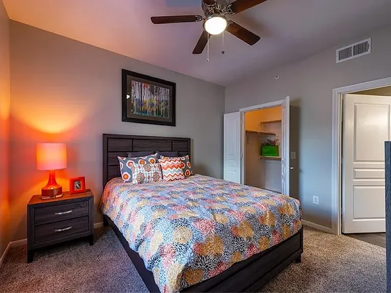 Cambria Cove Apartments — Photo 19