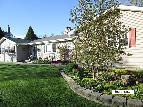 3rd image of 1606 Moraine Dr