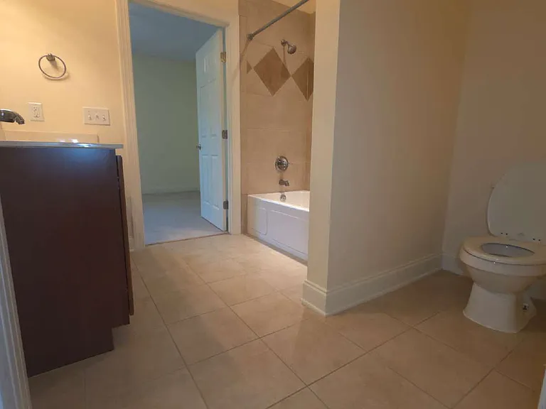 321 Gallery Dr #202 — Photo 9