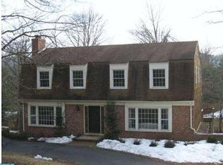 5 Whispering Hills Dr, Annandale, NJ 08801