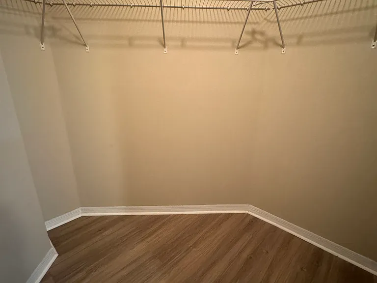 1600 Villa Capri Cir #307 — Photo 12