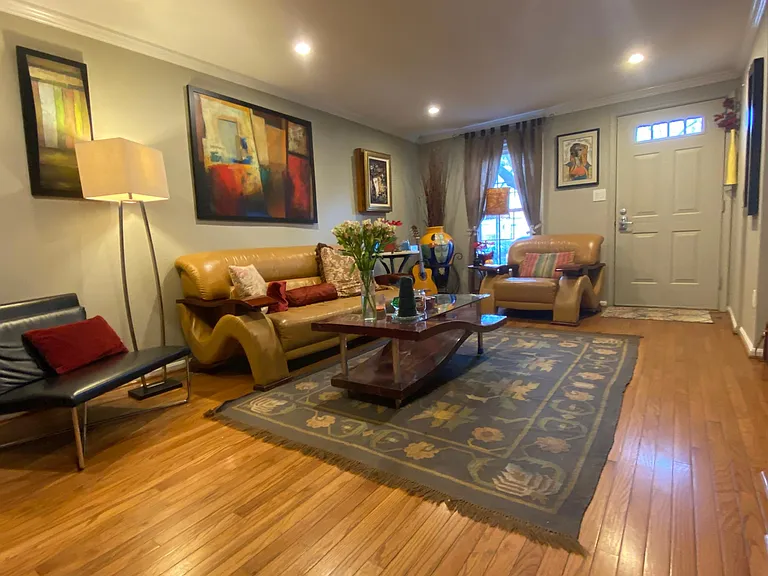 14 Strath Haven Ct — Photo 5