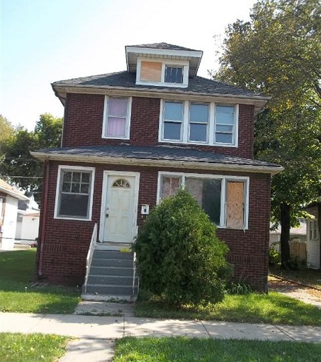 1st image of 221 27th Ave
