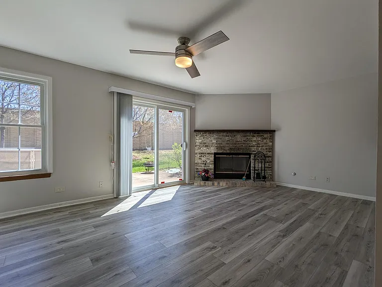 829 N Tamarac Blvd — Photo 4