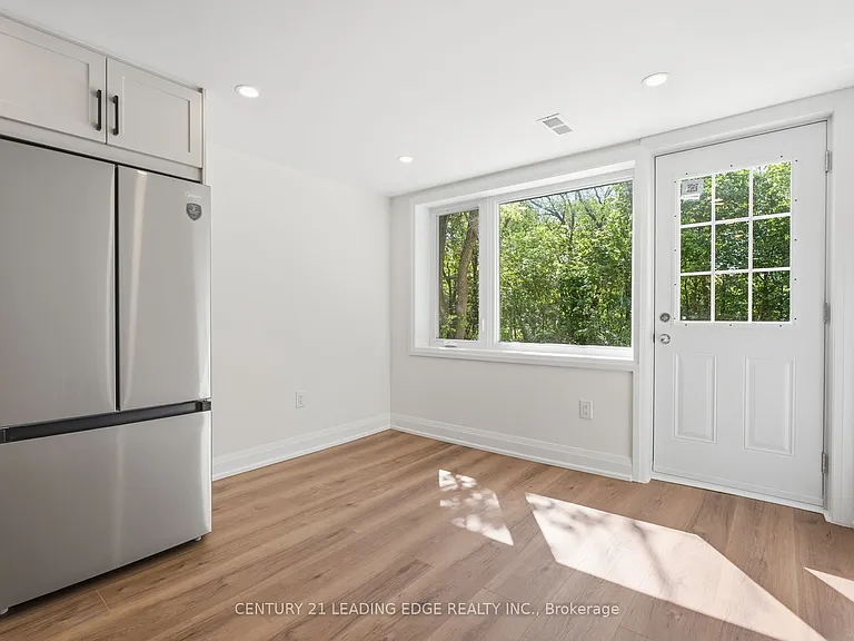 141 Roebuck Dr #LOWER LEVEL — Photo 6