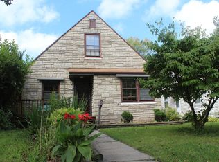 3273 S 6th St, Milwaukee, WI 53215