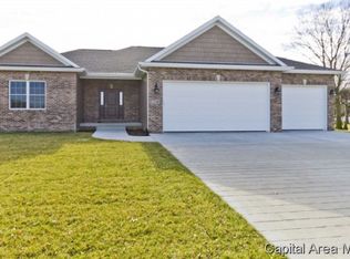 2100 W Road Dr, Springfield, IL 62711