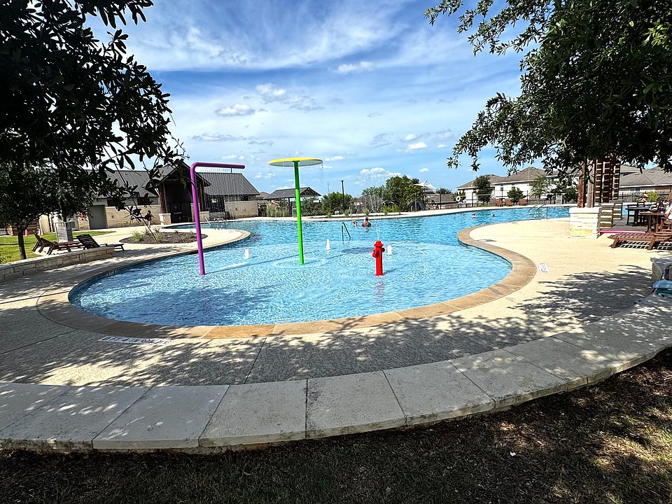 Community pool