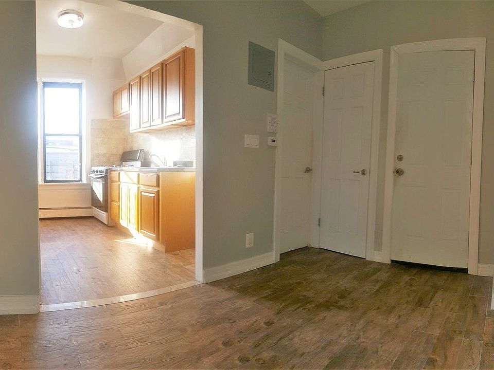 2nd image of 3901 Church Ave #B5