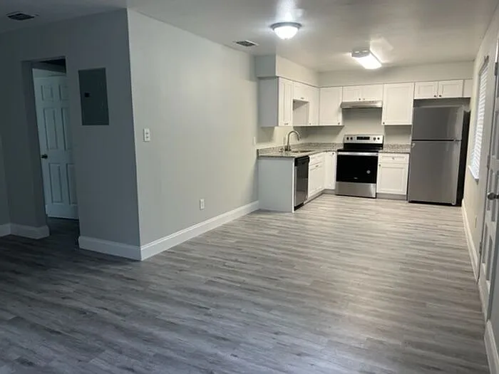 125 S Salisbury Ave #B1 — Photo 9