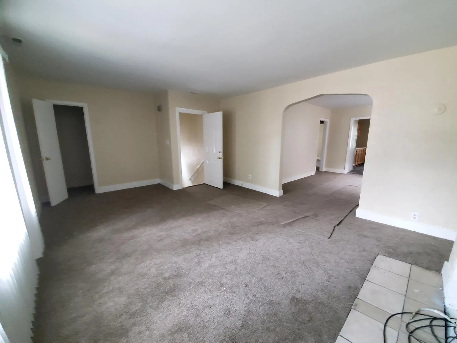 2 bed, 1122 sqft, $975 — Photo 2